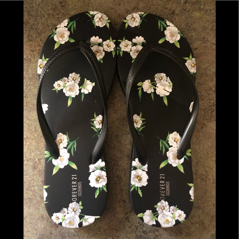 Forever 21 flip flops